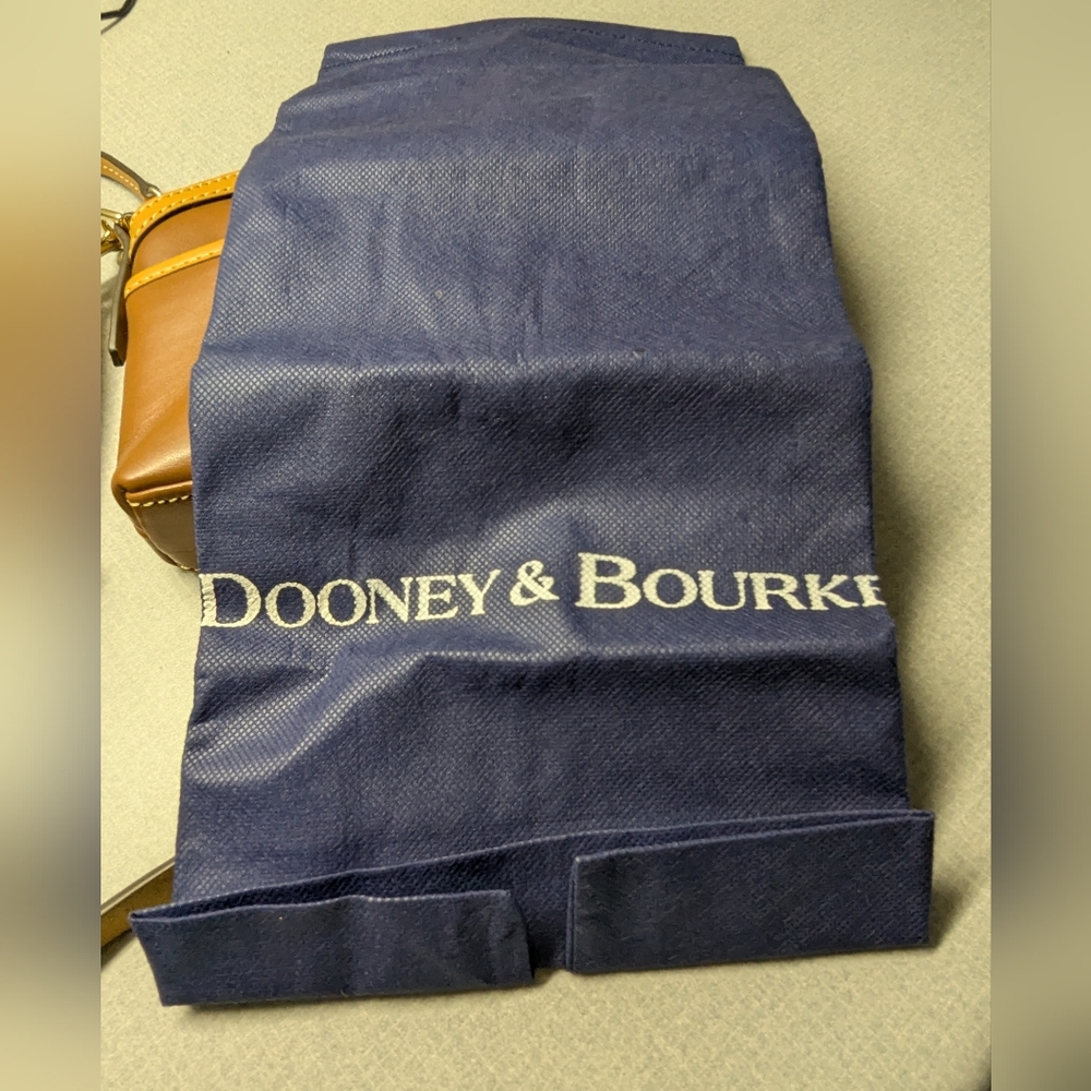 Dooney & Bourke Wayfarer Domed Crossbody Brown Leather Bag - Picture 13 of 15